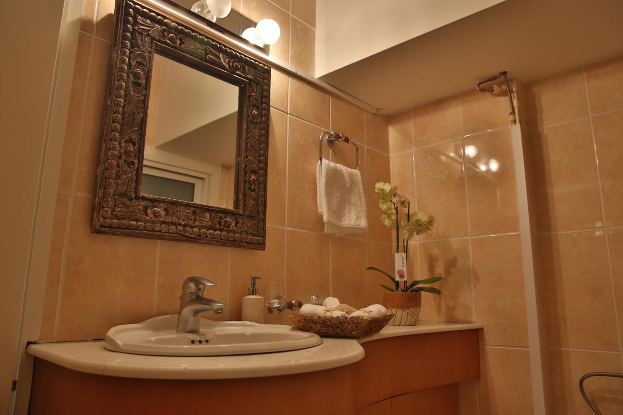 Sofouli Suites Никосия Экстерьер фото